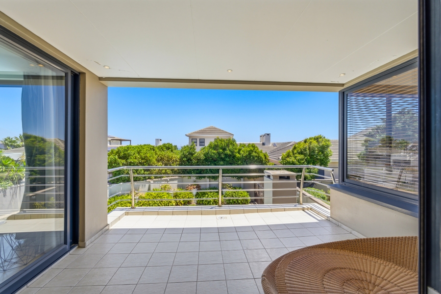 To Let 3 Bedroom Property for Rent in Sunset Links Western Cape